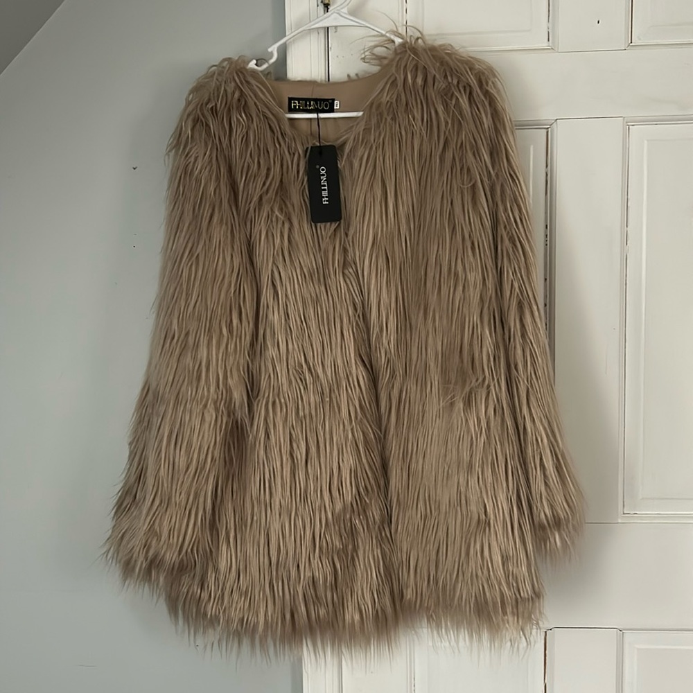Fhillinuo faux fur coat